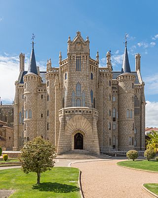 Palacio Episcopal Astorga 2021 - exterior.jpg