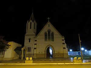 Archivo:Parroquia Nuestra Señora del Carmen - Huinca Renancó