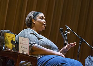 Archivo:Roxane Gay in conversation with Rachel Zellars - Montreal - 2015 (cropped)