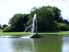 Sledmere House Fountain - geograph.org.uk - 1393063
