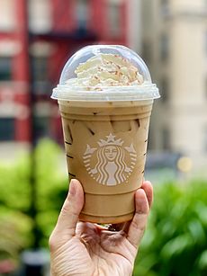 Archivo:Starbucks Grande Iced Pumpkin Spice Latte