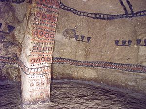 Archivo:Tombs in Tierra Dentro