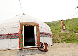Traditional Kyrgyz nomadic Yurt.jpg