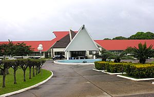 Archivo:Vanuatu Parliament, Port Vila - Flickr - PhillipC