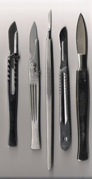 Archivo:Various scalpels