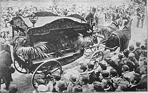 Archivo:Z Beblova pohřbu v Curychu - Rakev (1913)