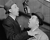 Archivo:Abbott and Costello 1942