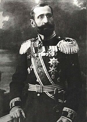 Archivo:Anto Gvozdenović (portrait, no hat)