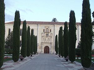Archivo:Burgos - Colegio de San Nicolas (IES Cardenal Lopez de Mendoza) 6
