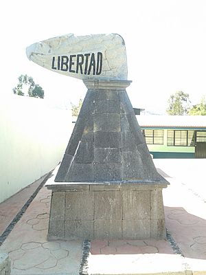 Archivo:Cabeza de águila. Ruta de Hidalgo.