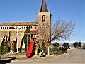 Capdesaso, soltador e iglesia de San Juan Bautista