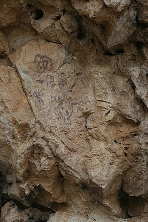 Archivo:Cueva de Los Letreros 07