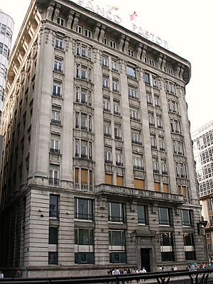 Archivo:Edificio banco pastor