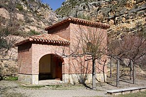 Archivo:Ermita de Santiago-Arnedillo-18904