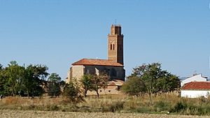 Archivo:Iglesia de San Pedro, Romanos, Zaragoza, España, 2015-09-29, JD 10