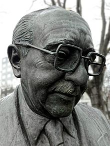 José Joaquín Arazuri con gafas.jpg
