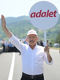 Archivo:Kemal Kılıçdaroğlu - Adalet Yürüyüşü crop