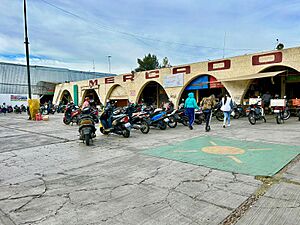 Archivo:Mercado Municipal Uriangato fachada