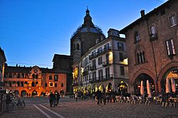 Piazza della Vittoria, Pavia.jpg