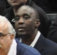 Pistons asst coach Dee Brown in 2012.jpg