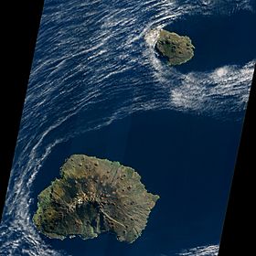 Prince Edward Islands, EO-1 ALI satellite image, 5 May 2009.jpg