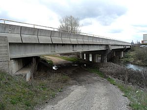 Archivo:Puente sobre río Burejo. Herrera de Pisuerga-P N-611 PK 80