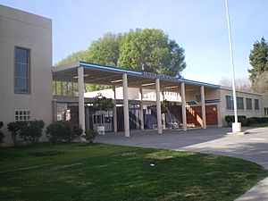 Archivo:Reseda High School