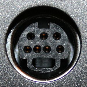 Archivo:S-Video 7-pin quasi-DIN connector