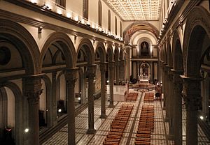 Archivo:San lorenzo, interno visto dalla tribuna delle reliquie 04