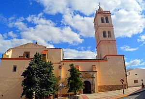 Archivo:Santa-marta-de-los-barros-badajoz-extremadura-3639-2