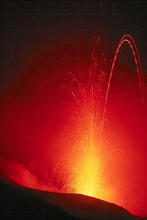 Archivo:Stromboli Eruption
