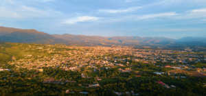 Archivo:Tarapoto desde las alturas 2021