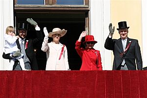 Archivo:The Norwegian Royal Family in 2007