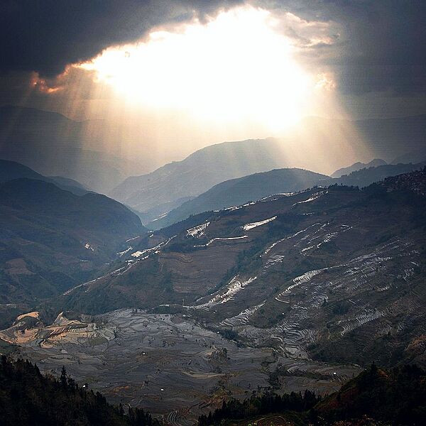 Yuanyang sunset rice terraced mountain
