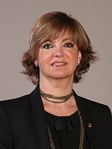 (Meritxell Borràs) Retrat oficial de la Consellera de Governació, Administracions Públiques i Habitatge, Meritxell Borràs (cropped).jpg