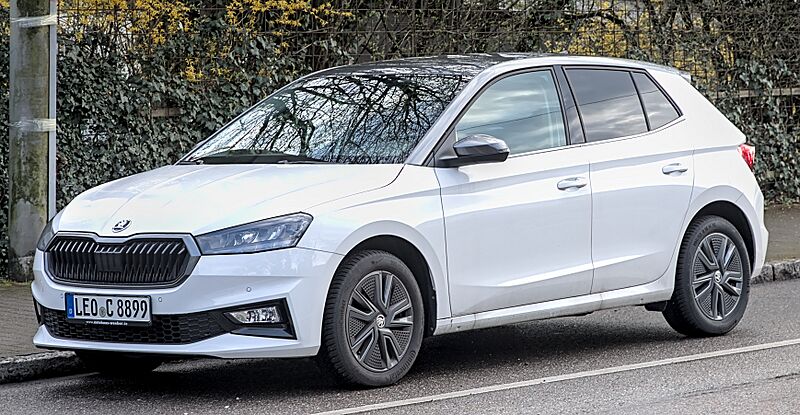 Škoda Fabia IV 1X7A7110 (cropped)