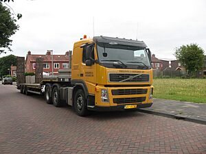 Archivo:2009 Volvo FM13 400