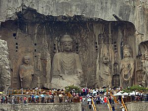 Archivo:2016-05-21 Luoyang Longmen Grottoes anagoria 10