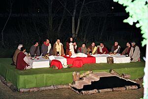Archivo:2019-Via-Crucis-018