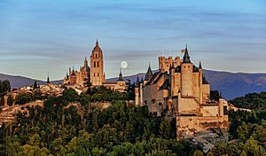 Archivo:Alcázar de Segovia, situado en la Ciudad vieja de Segovia. Patrimonio Mundial por la UNESCO