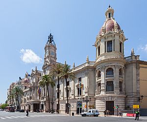 Archivo:Ayuntamiento de Valencia, España, 2014-06-30, DD 119