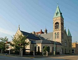 Basilica of the Co-Cathedral of the Sacred Heart, Charleston.jpg