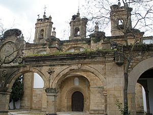 Archivo:Cáceres - Monasterio de San Francisco el Real 29