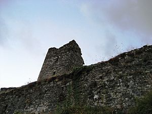 Archivo:Castillo de Sarracín