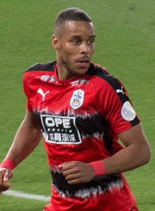 Chelsea 1 Huddersfield 1 (Mathias Jørgensen) (cropped).jpg