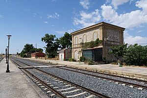 Archivo:Estacion de Yuncler-Villaluenga de la Sagra