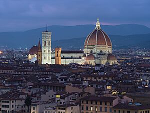 Archivo:Florence Cathedral seen from Piazzale Michelangelo night dllu