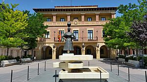 Archivo:Fraga - Ayuntamiento