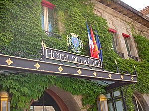 Archivo:France carcassonne hotel de la cite