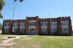 Franklinton Middle School in Louisiana (former Franklinton High School).jpg